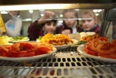Школьники 1 сентября могут остаться без питания