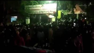 Два человека погибли в ходе беспорядков на юге Индии