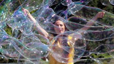 В конце августа в Петербурге пройдут фестивали красок и мыльных пузырей