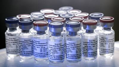 Первая в мире: российскую вакцину от COVID-19 ждут в 20 странах