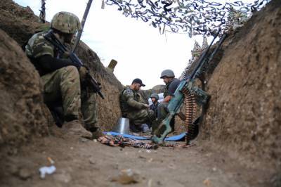Каратели укрепляют позиции на Донбассе, прикрываясь перемирием