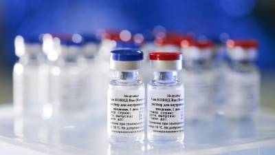 Глава Минздрава назвал сроки выпуска первых вакцин от коронавируса