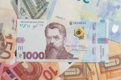 Открытие межбанка: Евро потерял 16 копеек