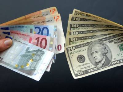 США «убивают» своих конкурентов путем максимального удешевления доллара по отношению к евро - экономист
