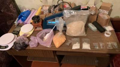 В Самаре у мужчины нашли более 2 кг наркотиков