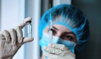 Вакцинированные от COVID россияне смогут сообщать о реакции на препарат в приложении
