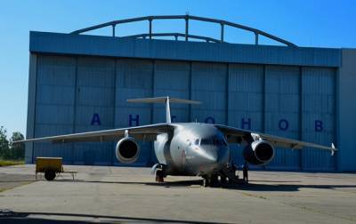 Укроборонпром отремонтирует три самолета для ВВС Шри-Ланки