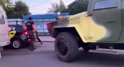 В Гродно военный «Тигр» столкнулся с такси