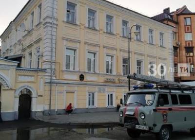 Глубина была 2,5 метра: сантехник утонул при попытке устранить течь в подвале дома в Казани