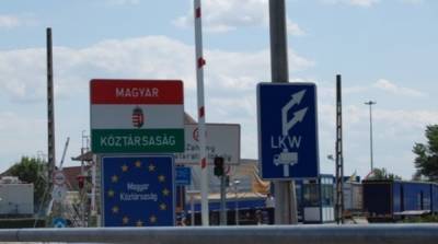 На границе с Венгрией застряли сотни авто