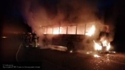 Водитель загоревшегося автобуса в Индии скрылся с места происшествия