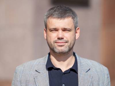Петр Оленич финансировал агитацию за Порошенко из бюджетных денег Киева, - эксперт