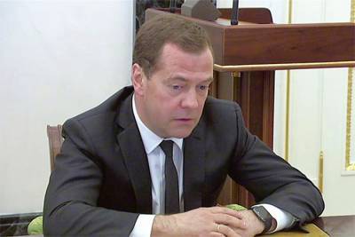 Медведев раскритиковал США за контроль системы управления доменными именами