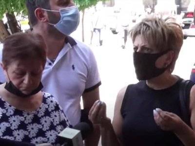 Акция протеста у здания кабмина Армении: Если нам не помогут, мы завтра с чемоданами придем сюда