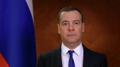 Медведев отметил стремление США использовать интернет как свою вотчину