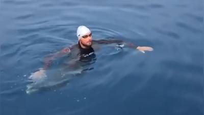 Пловец из Казахстана установил мировой рекорд на озере Иссык-Куль.