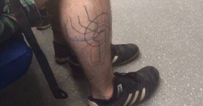 В метро заметили мужчину с татуировкой карты московской подземки