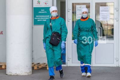 Медикам Татарстана продлили коронавирусные выплаты