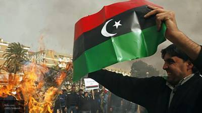 СМИ Ливии раскритиковали Сарраджа за выдачу дипстатусов террористам
