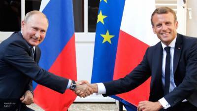 Путин и Макрон провели телефонные переговоры на тему Белоруссии