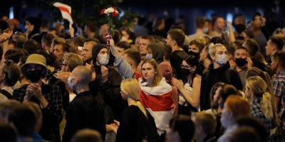 «Душили и угрожали «посадить на бутылку»: в Беларуси пытают задержанных демонстрантов