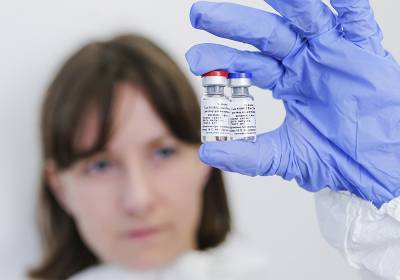 ВОЗ прокомментировала регистрацию российской вакцины от COVID-19