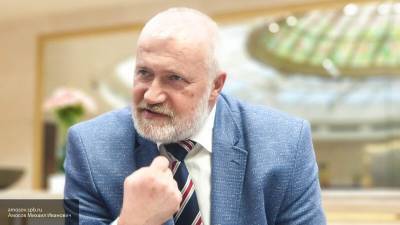 Депутат Амосов рассказал, почему нужно прививать старшее поколение от вируса