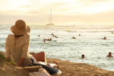 На Гавайях закрывают пляжи и парки из-за роста случаев заражения COVID-19