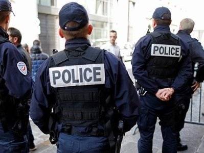 Во Франции мобилизуют полицейские силы для проверки масок и соблюдения социальной дистанции