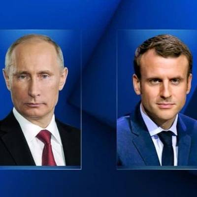 Президенты России и Франции в среду провели телефонный разговор
