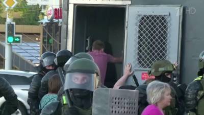 В Белоруссии стражам порядка удалось пресечь несанкционированные уличные акции в крупных городах