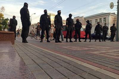 В Минске жестоко задержали украинских волонтеров, - СМИ