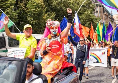 В центре Праги прошел гей-парад: фото и видео