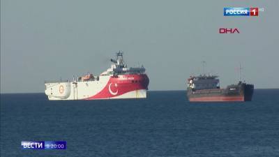Конфликт внутри НАТО: ВМФ Греции строят морской заслон перед турецким судном-разведчиком