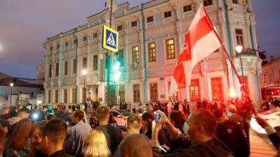 В Москве у посольства Белоруссии проходит акция протеста