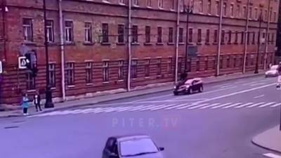 В ДТП на Тульской улице в Петербурге пострадали дети