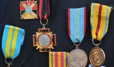 На Украине запретили носить советские боевые награды, не связанные с ВОВ