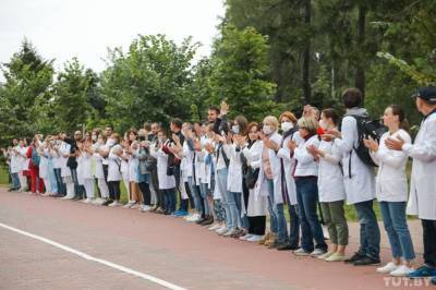 В Минске на акцию вышли медики, требующие остановить насилие