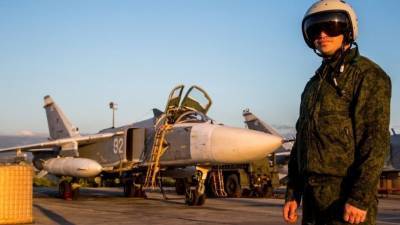 Видео: Российских летчиков в Сирии наградили в честь Дня ВВС
