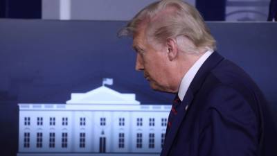 Reuters: Трамп обсуждает отставку главы Пентагона