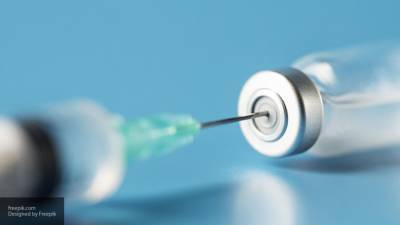 Мишустин: одними из первых вакцину от коронавируса получат медики