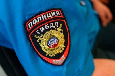 Под Ростовом в ДТП погибли три человека, врезавшись на автомобиле в дом