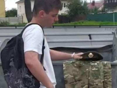 “Братства больше нет”: белорусские спецназовцы выбрасывают форму на камеру