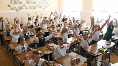 С дистанцией и в классах: как в Крыму пройдут линейки 1 сентября
