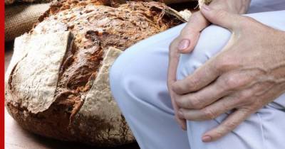 Ученые обнаружили, какой хлеб вызывает обострение артрита