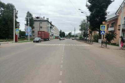 На пешеходном переходе в Тверской области сбили женщину