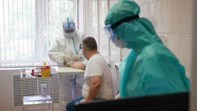 Число заразившихся Covid-19 в России приближается к 1 млн: новых 5057