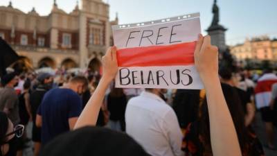 «Цепь солидарности» с задержанными в ходе протестов вновь выстроилась в Минске