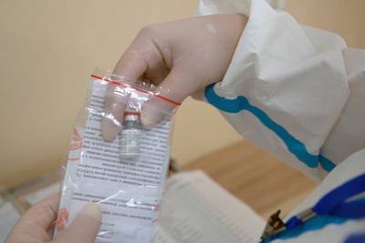 Доктор Мясников объяснил желание сделать прививку от коронавируса