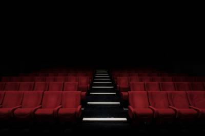ВТБ: оборот российских кинотеатров упал на 95%